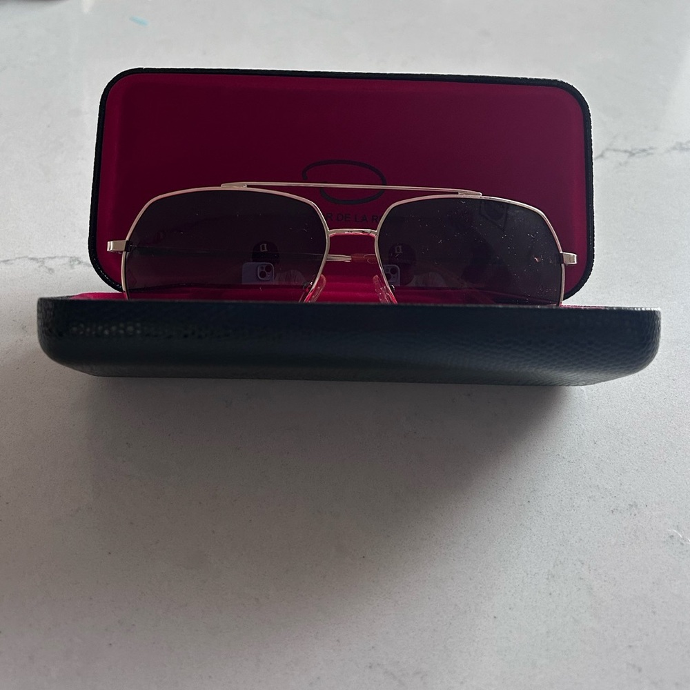 Oscar de la Renta Aviator Gold Sunglasses with Black Case